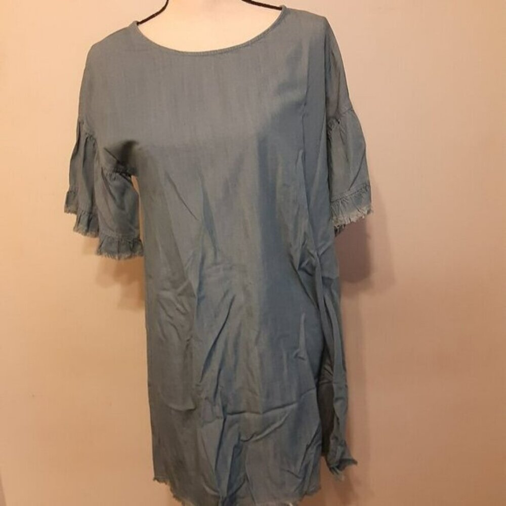 Coco & Carmen (S) Loose Fit Blue Denim Dress w/Short Ruffle Sleeves/Fringe Edges